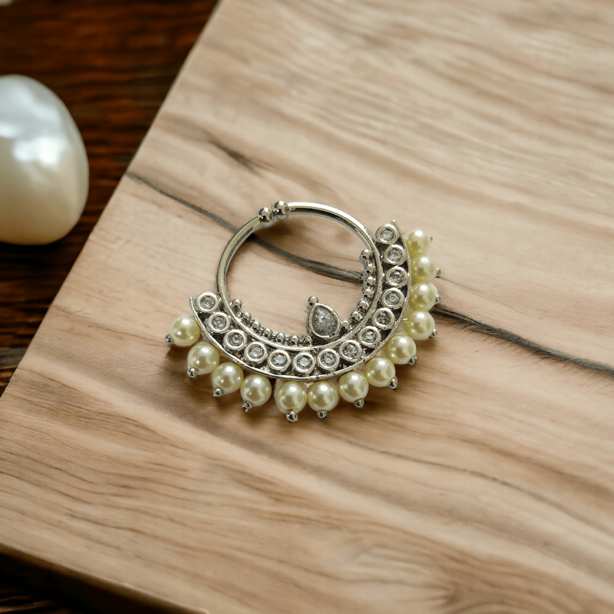 3.5x3cm Rhodium Pearl Nose Pin