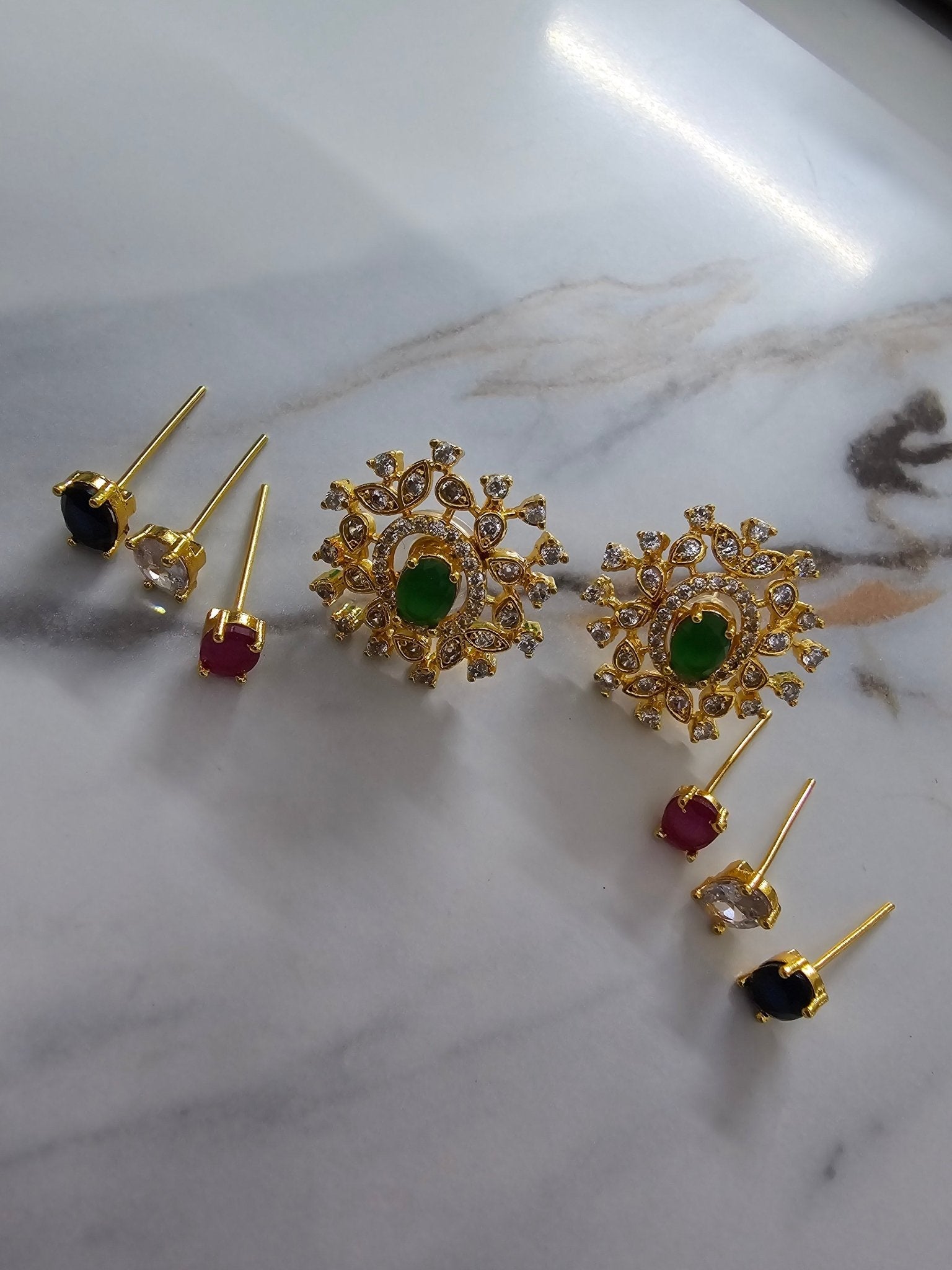 4 Color Interchangeable Glamour Golden Studs
