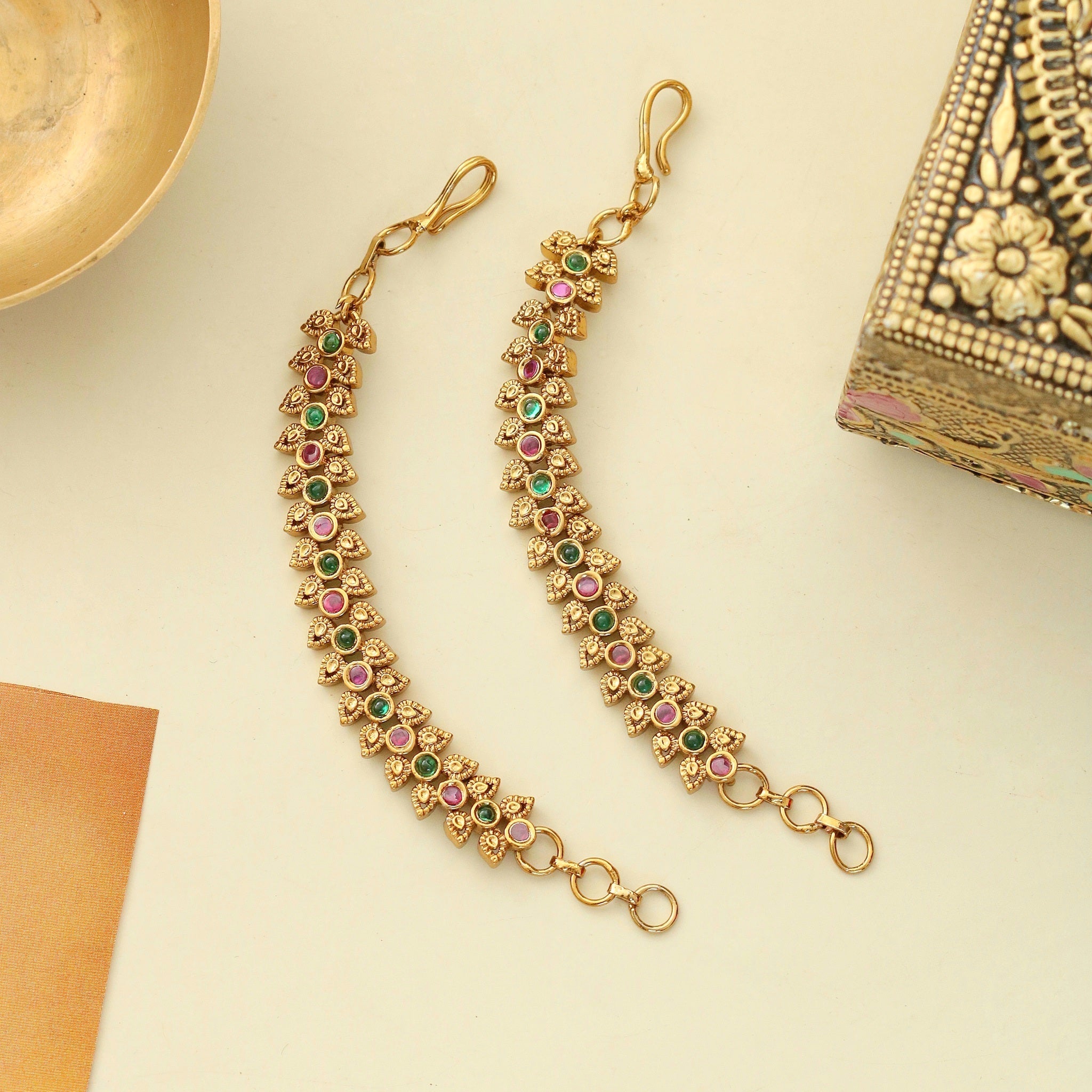 Leaflet Festive Mehendi Plated Matil