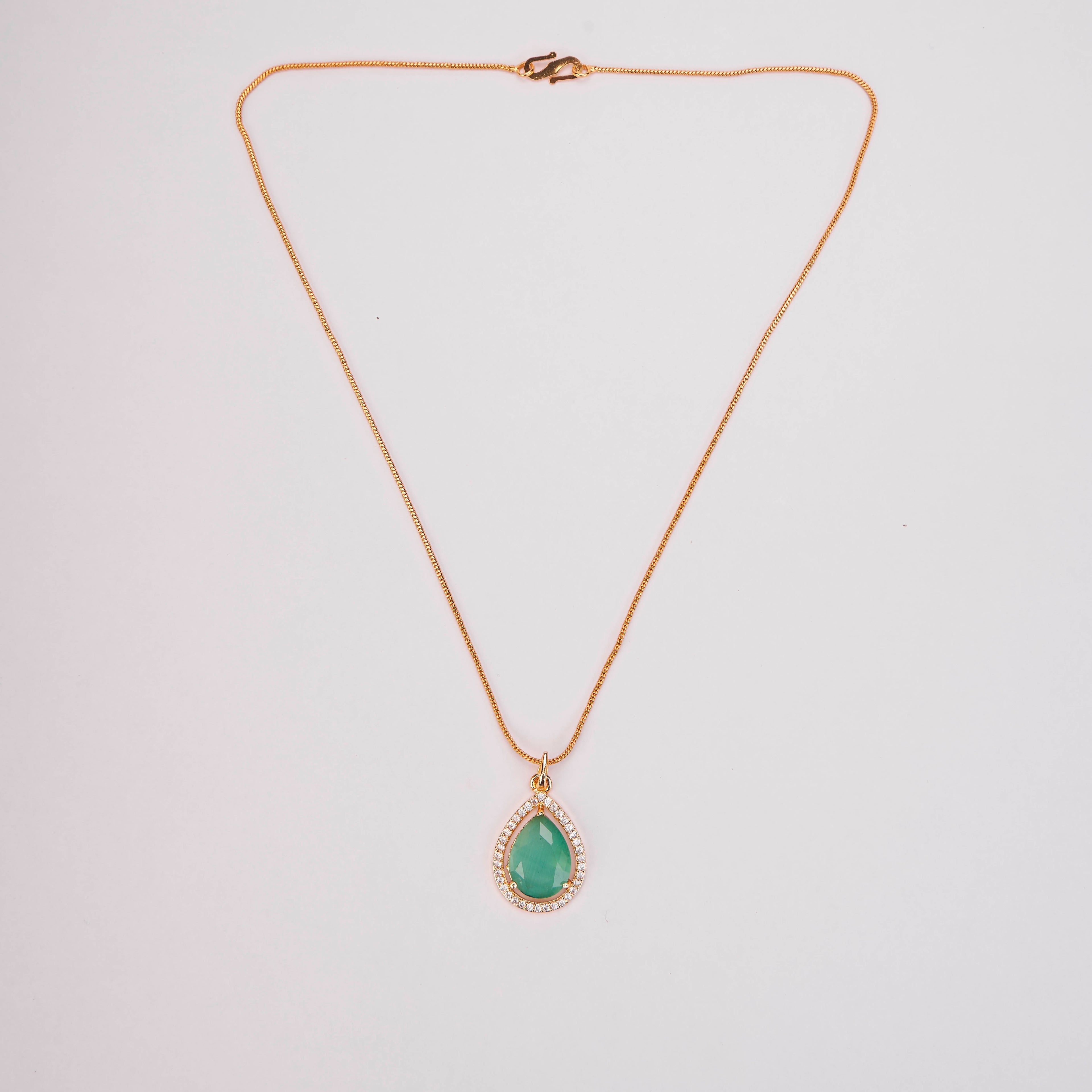 Oval Shape Gold‑Plated Pendant with chain