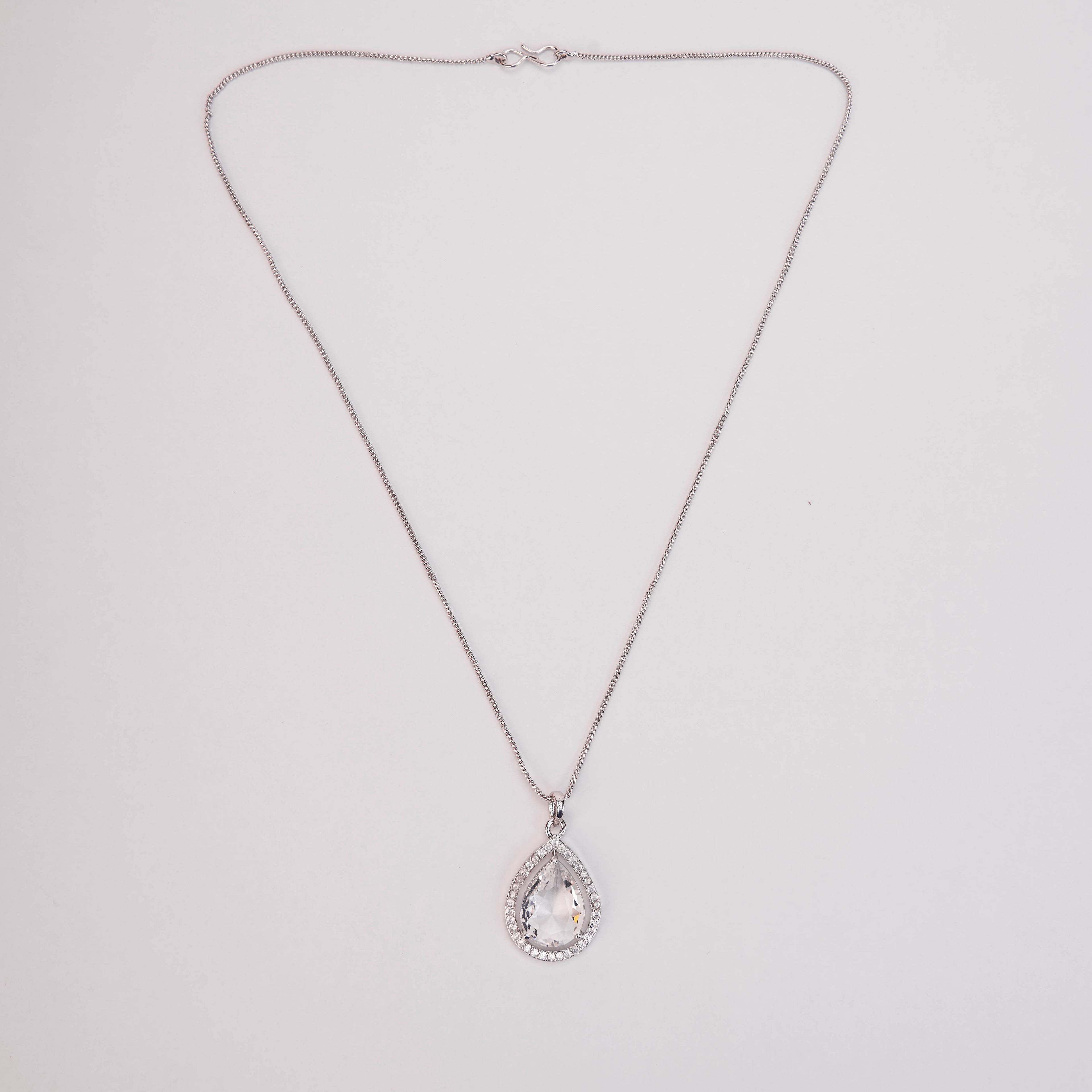 Oval Shape Rhodium Plated Pendant with chain