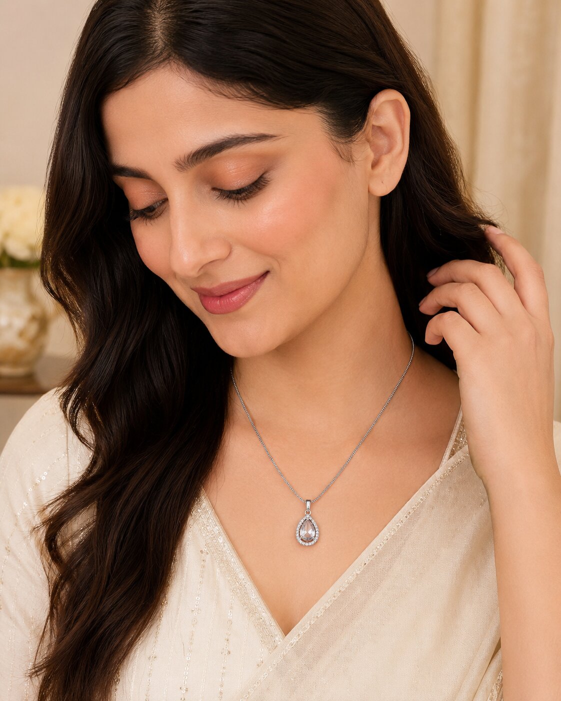Oval Shape Rhodium Plated Pendant with chain