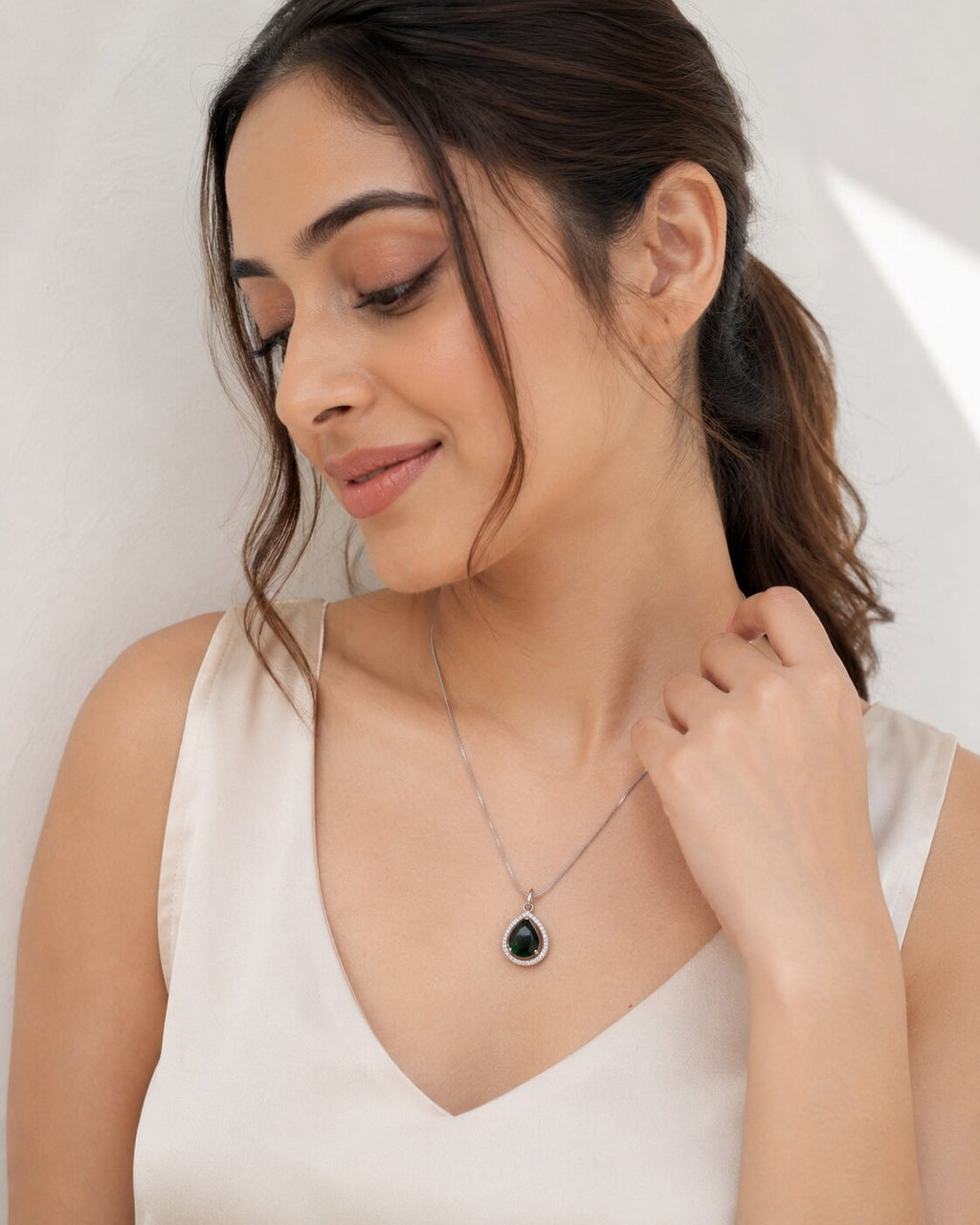 Oval Shape Rhodium Plated Pendant with chain-Crystal Green