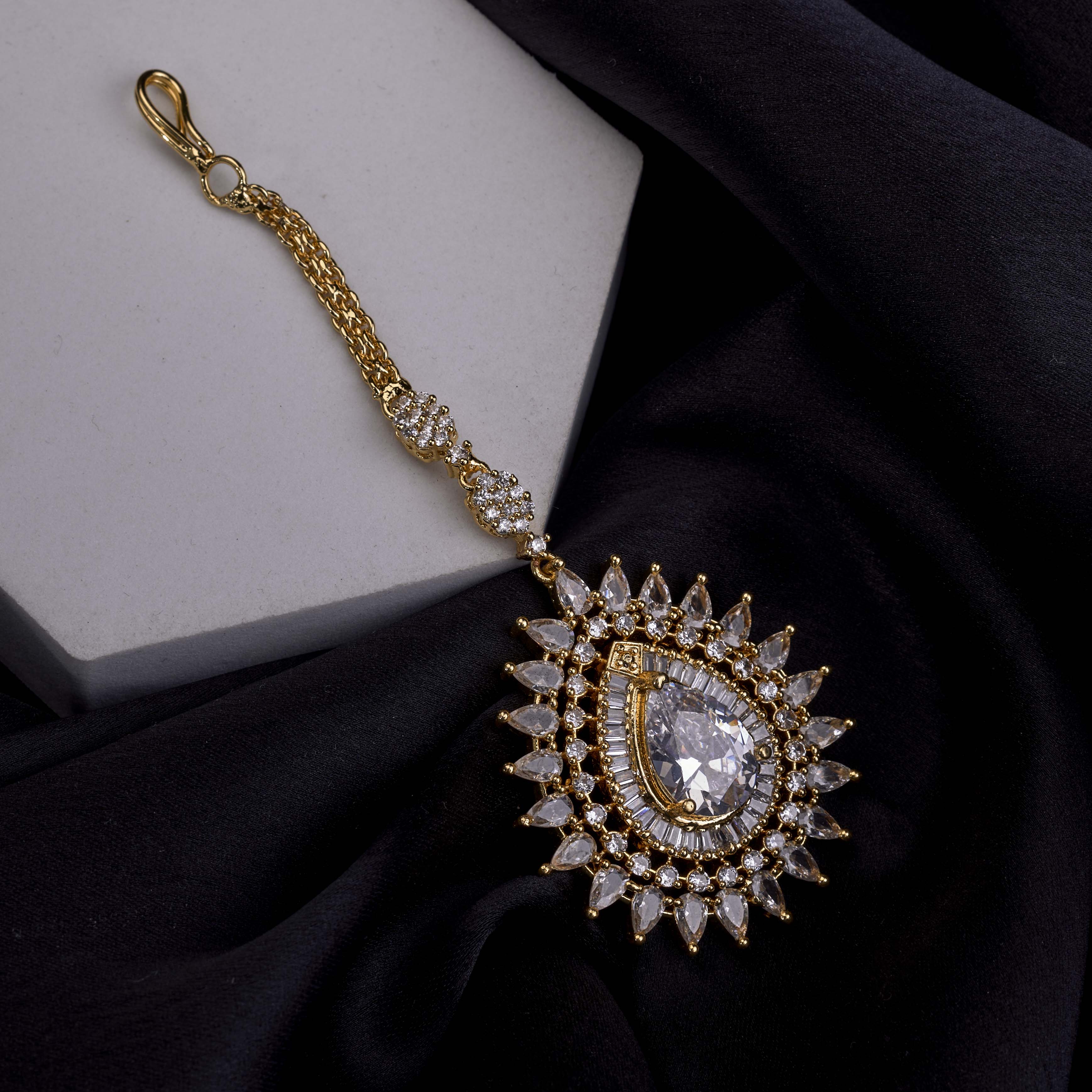 Gold Plated Divine Droplet Traditional Maang Tikka