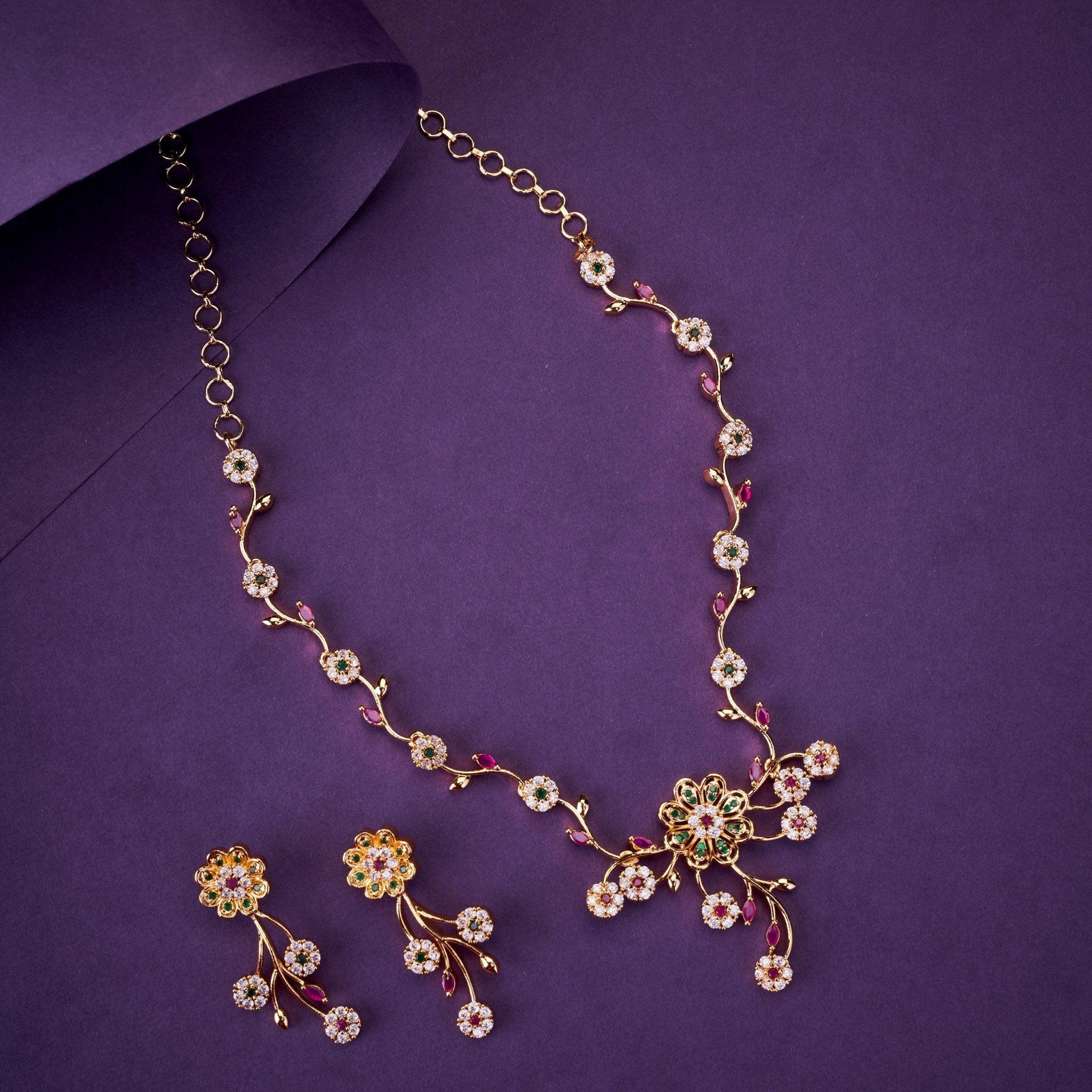 Festive Radiance Necklace