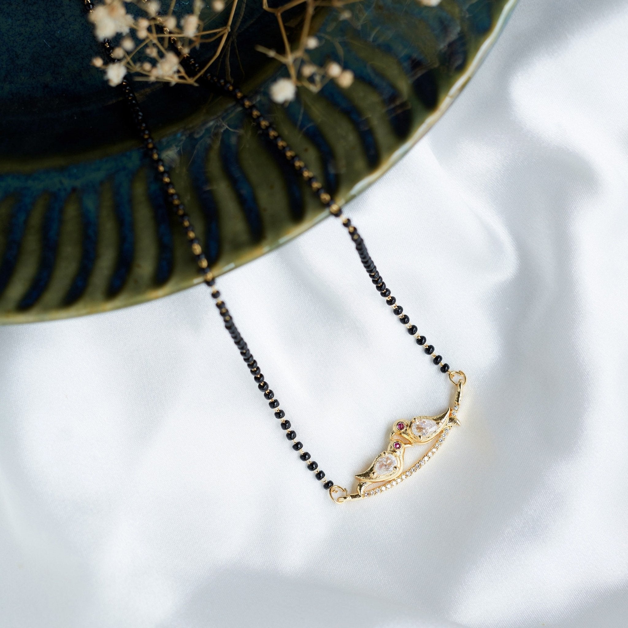 Gleaming Unity Mangalsutra