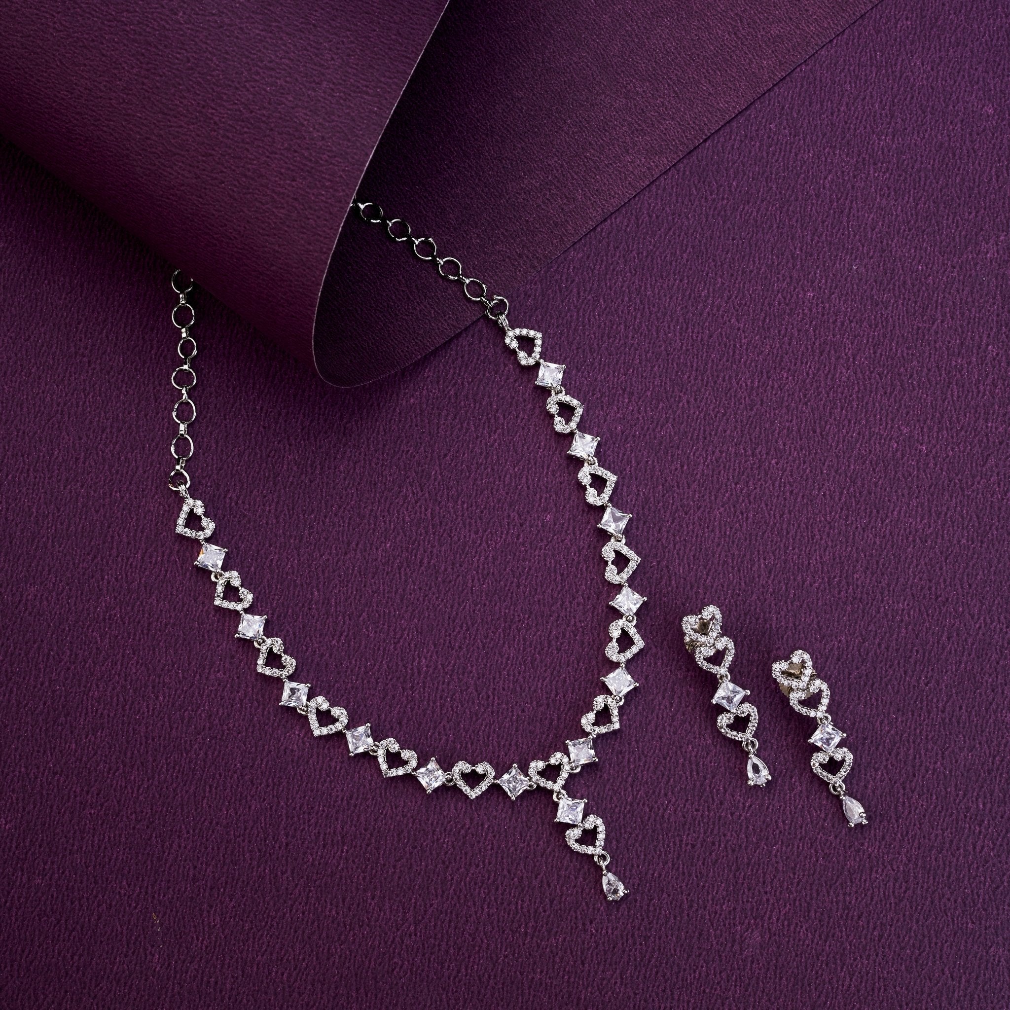 Hearts Adorn Necklace Set