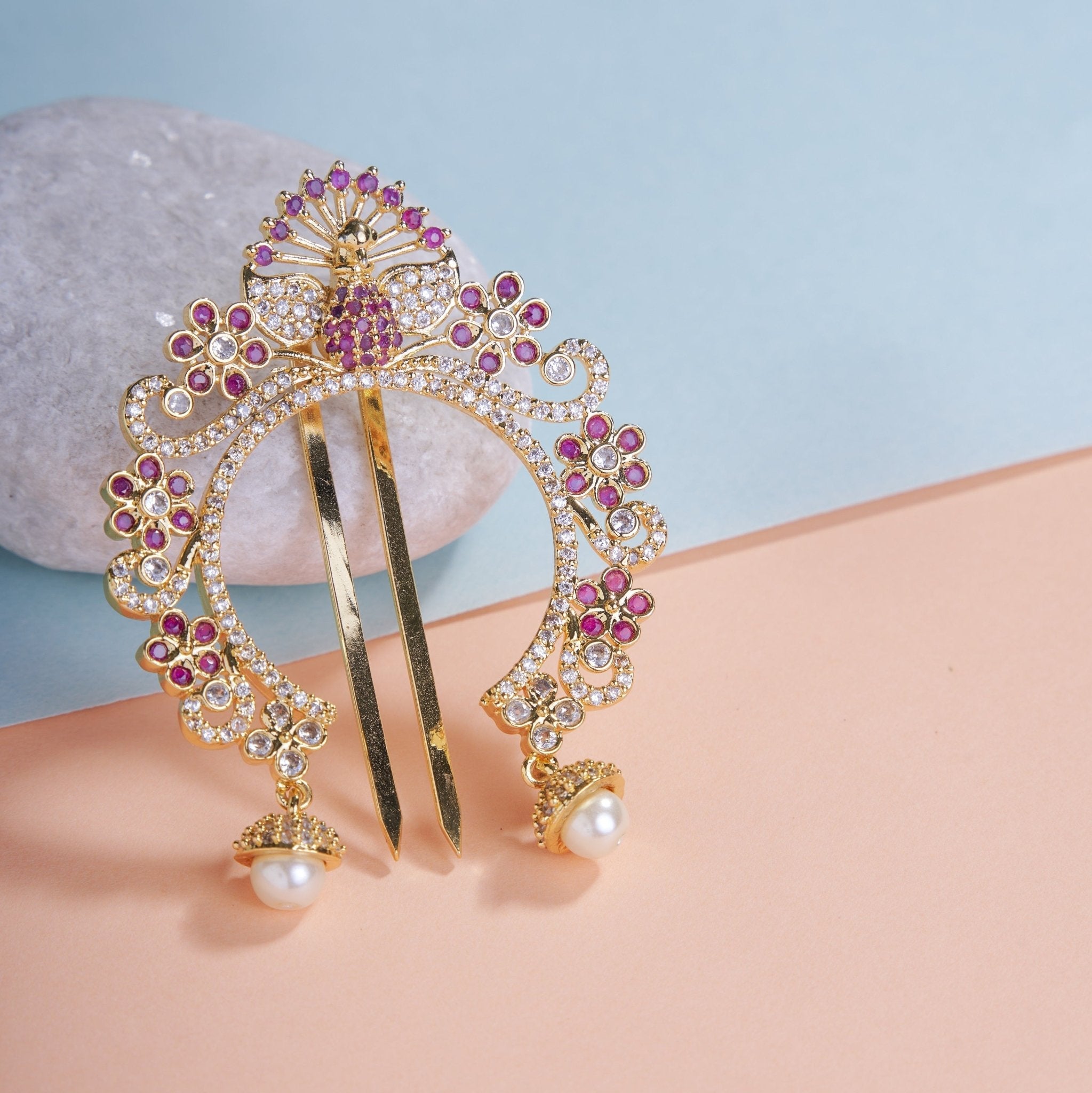 Pearly Serenade Juda Pin