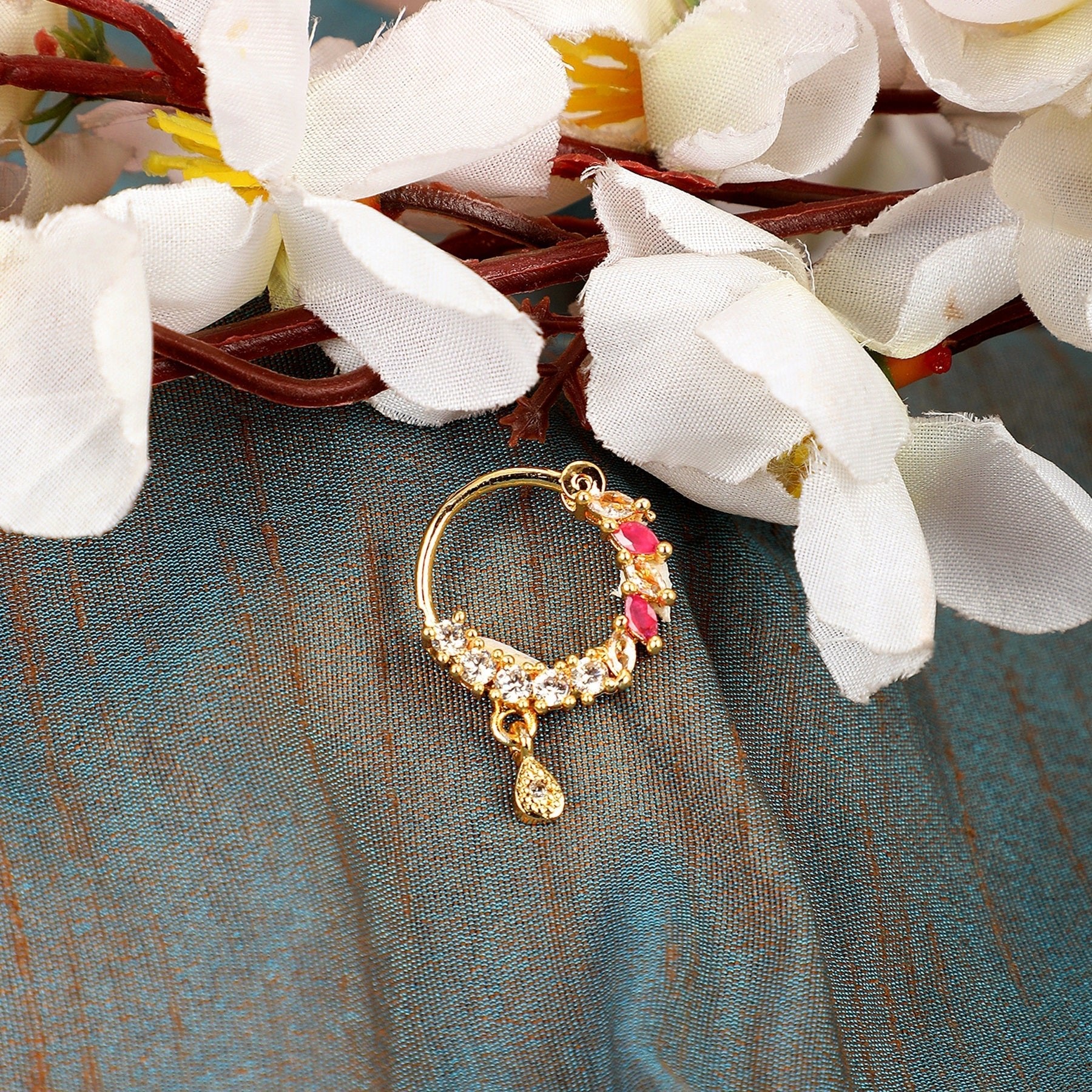 Red-White Gold Nose Pin