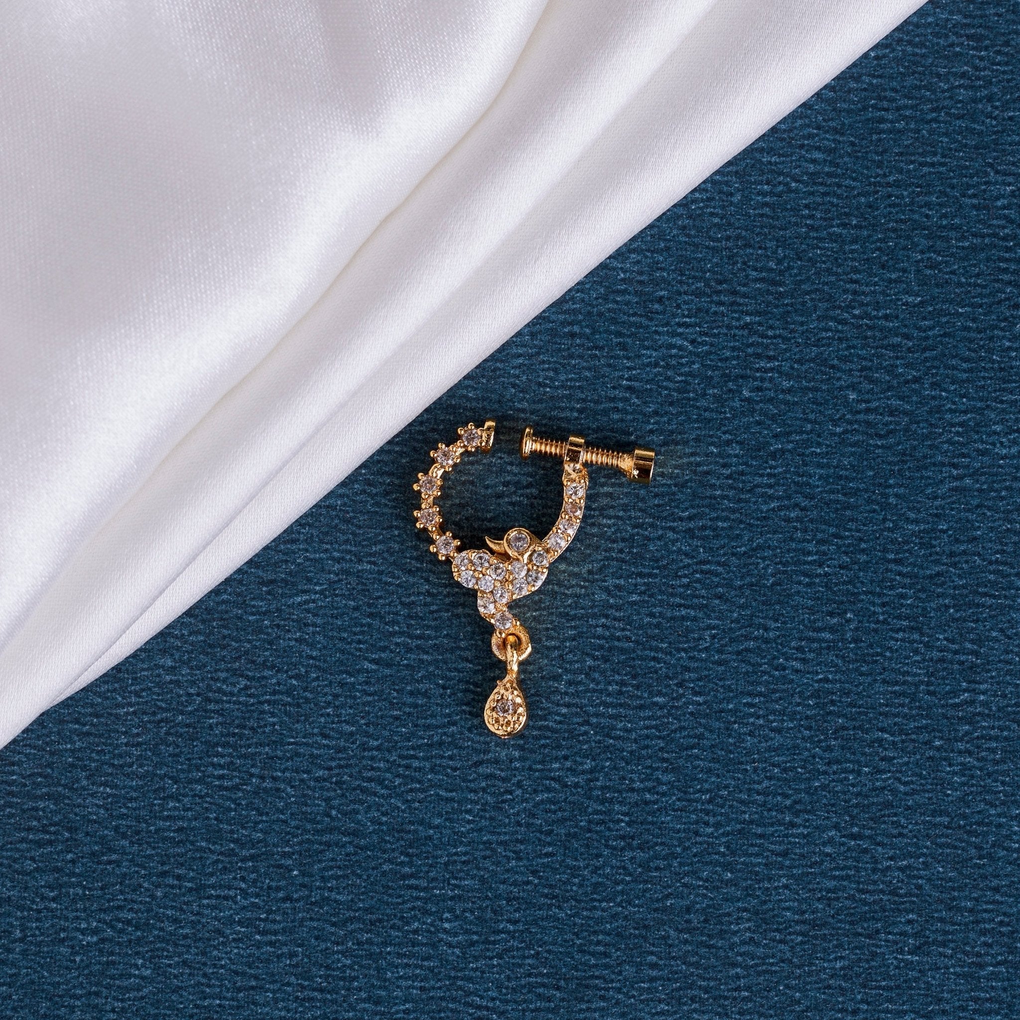 Red-White Gold Nose Pin