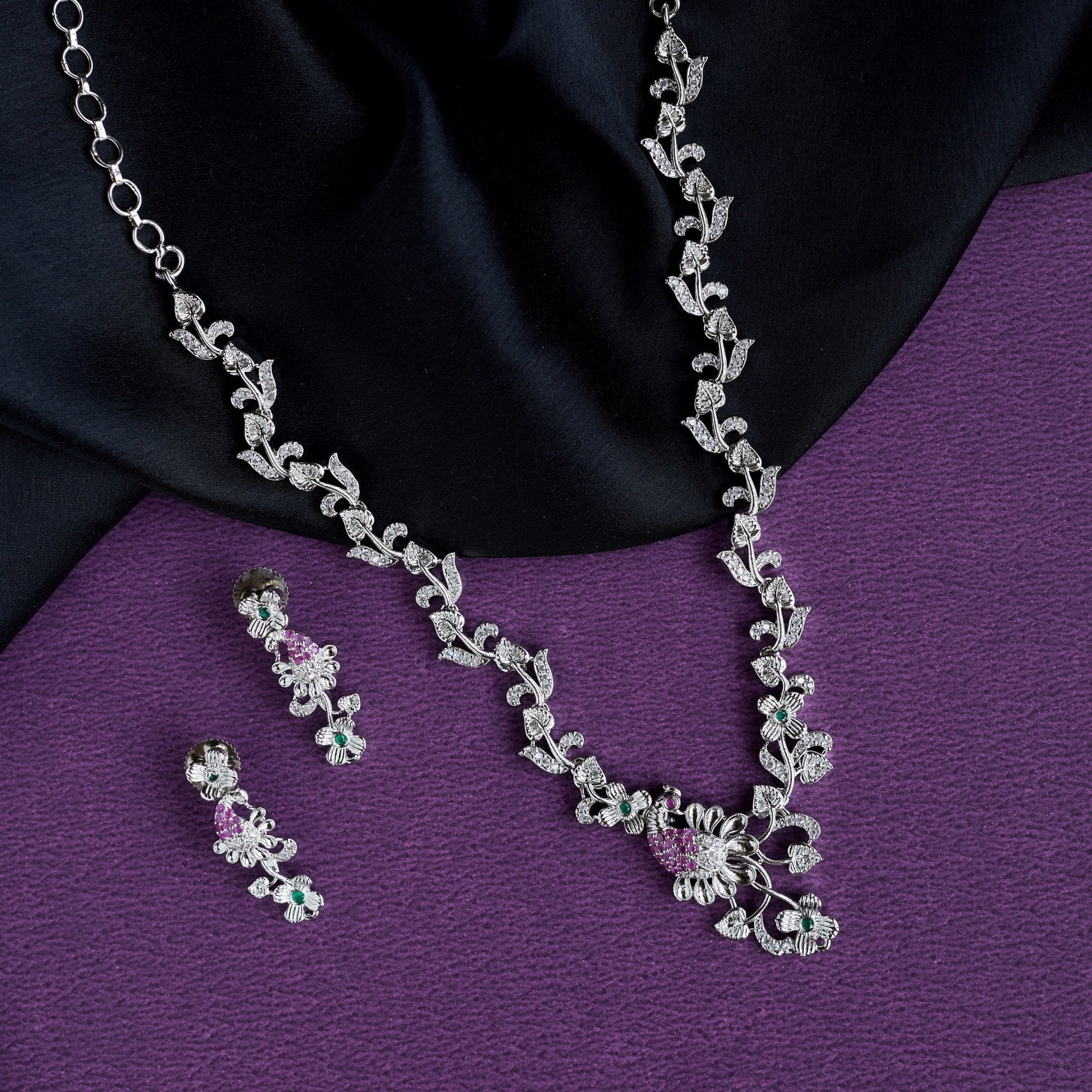 Rhodium Festiva Necklace