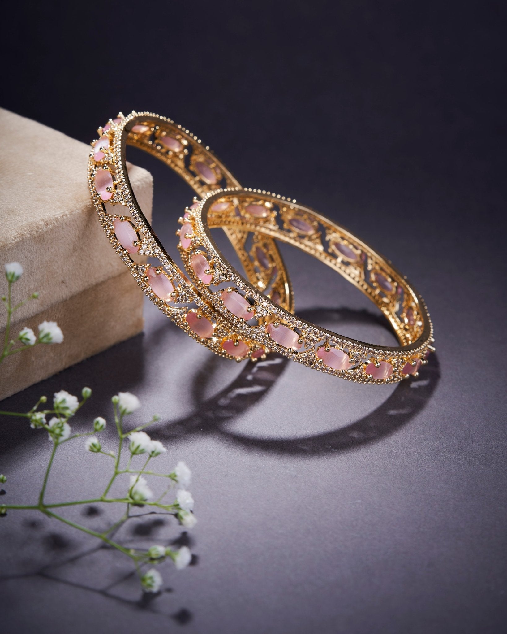 Stylish Zig Zag Oval Gold Bangles (Pack of 2)