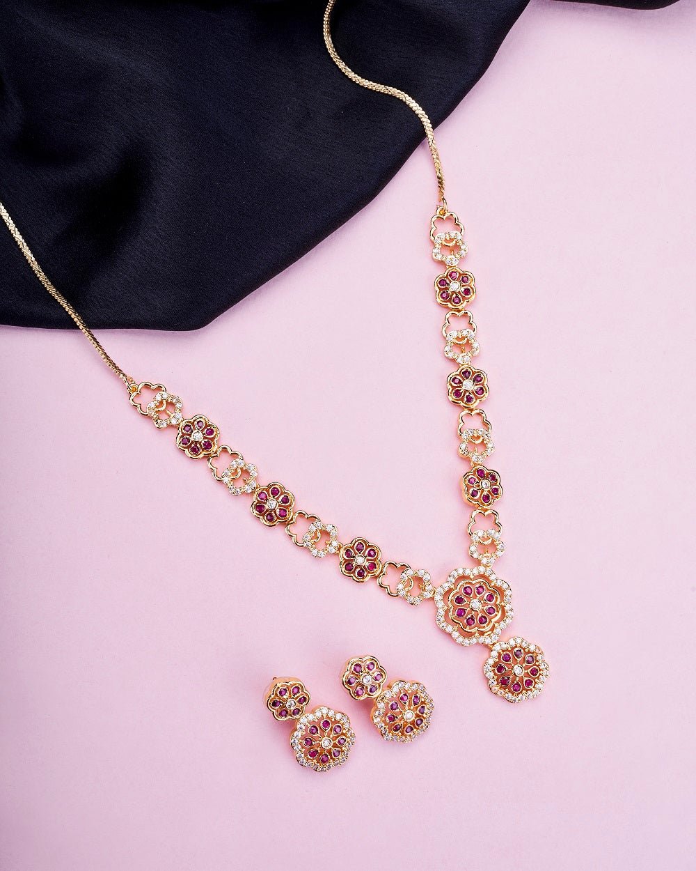 Traditional Round Gold Plated Necklace Set