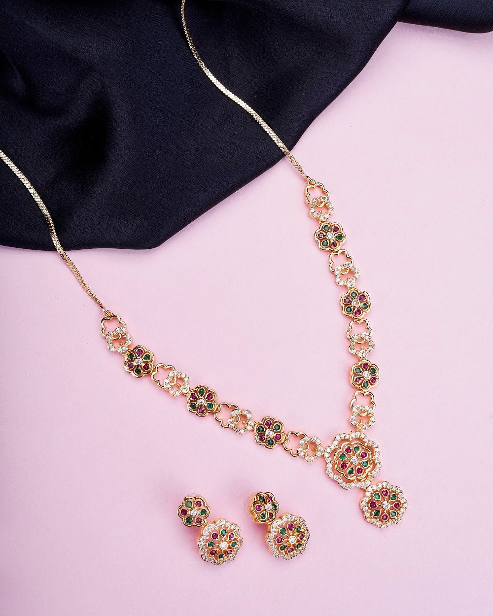 Traditional Round Gold Plated Necklace Set