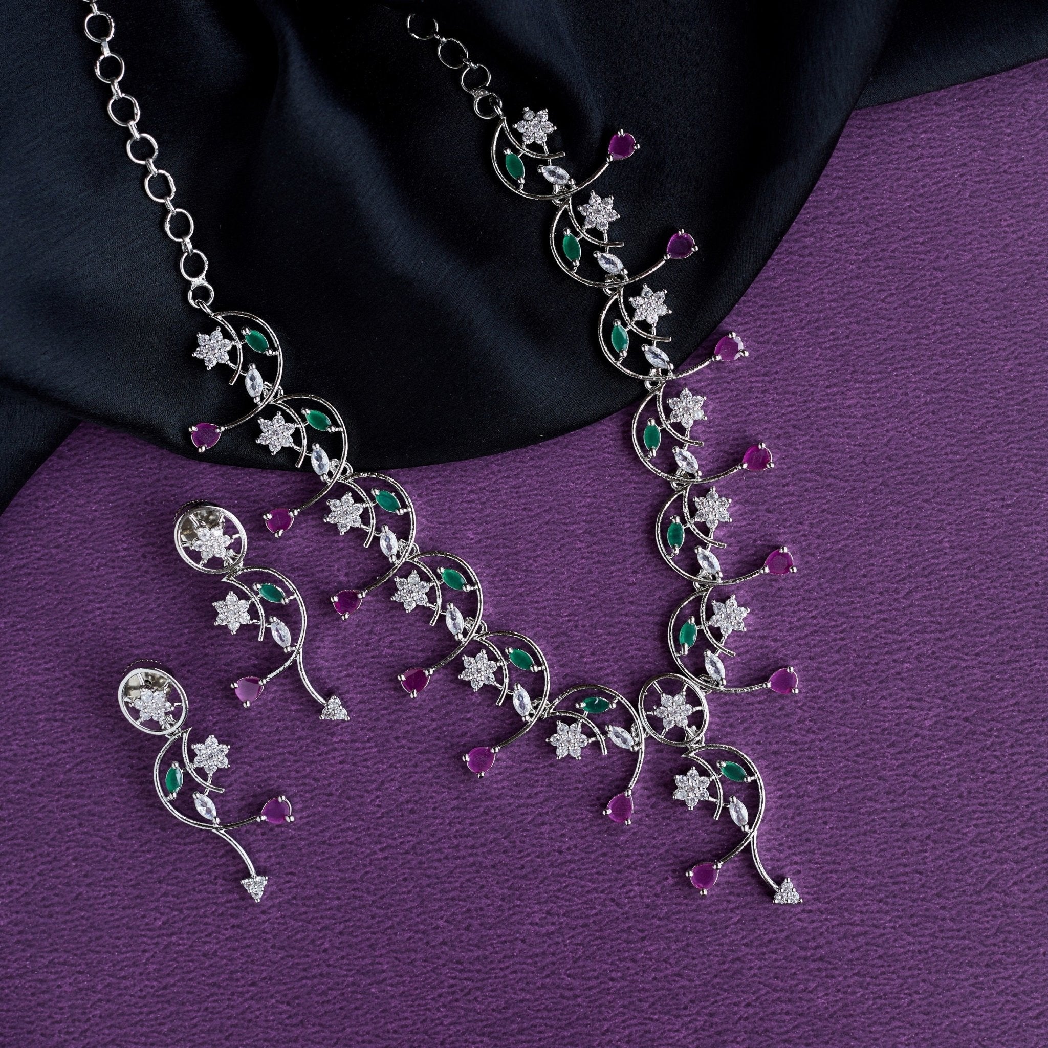 Tri-Tone Elegance Necklace